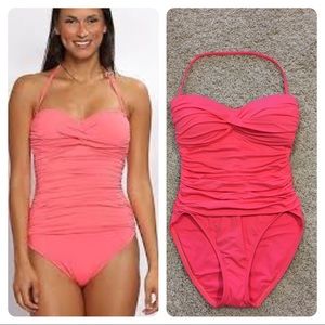 NWT! La Blanca Island Twist Bandeau One Piece